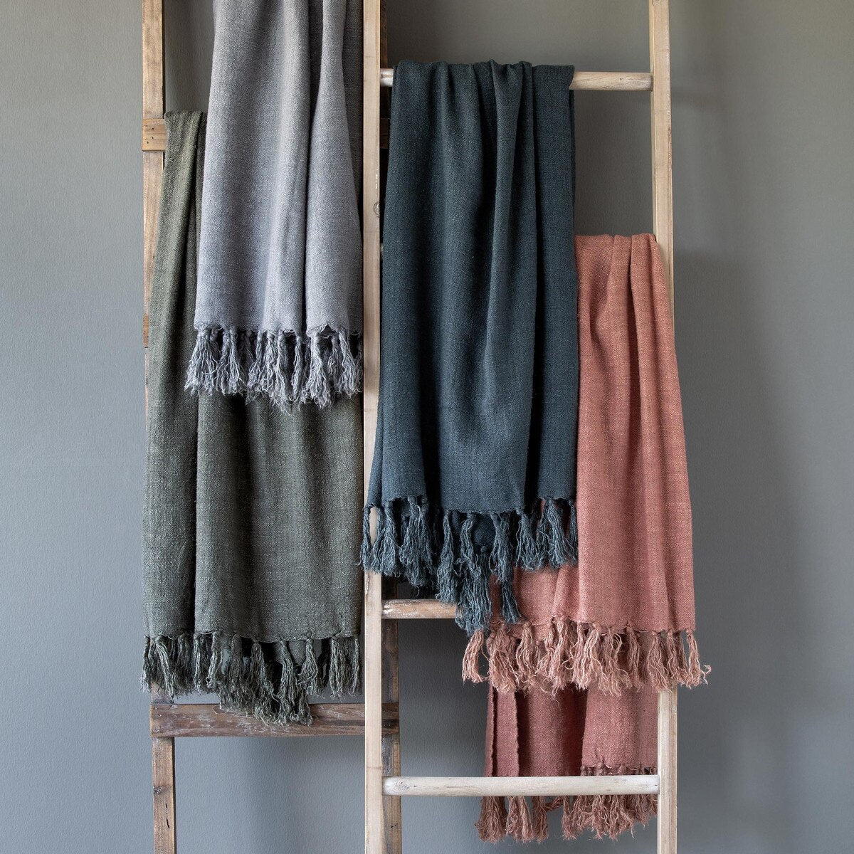 Washed Linen Throw, Grey style shot 2