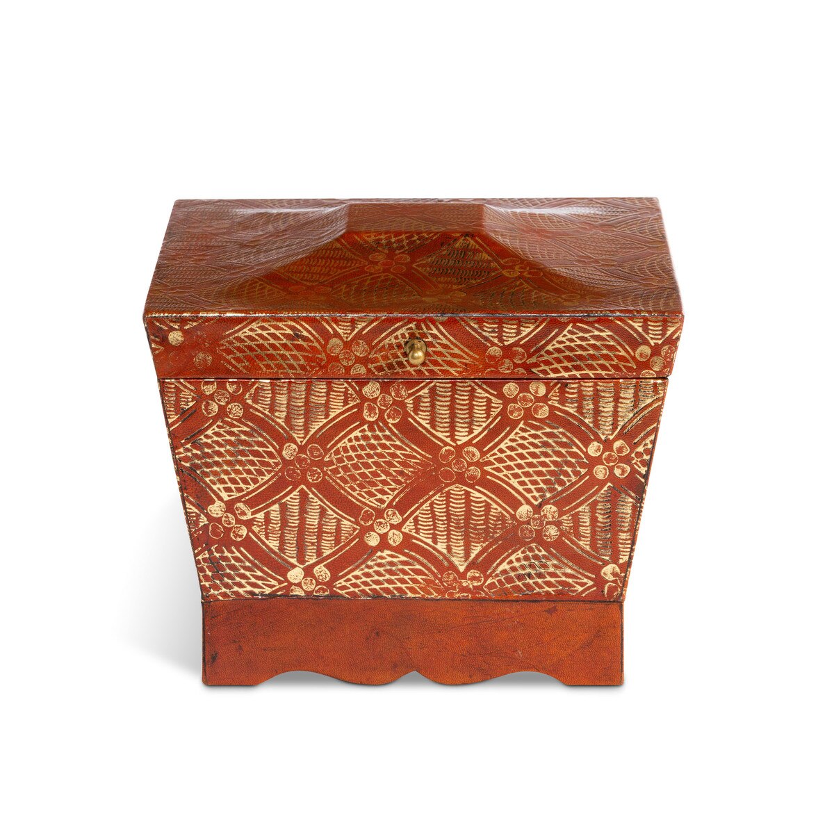 Lilith Tooled Pattern Box style shot 1