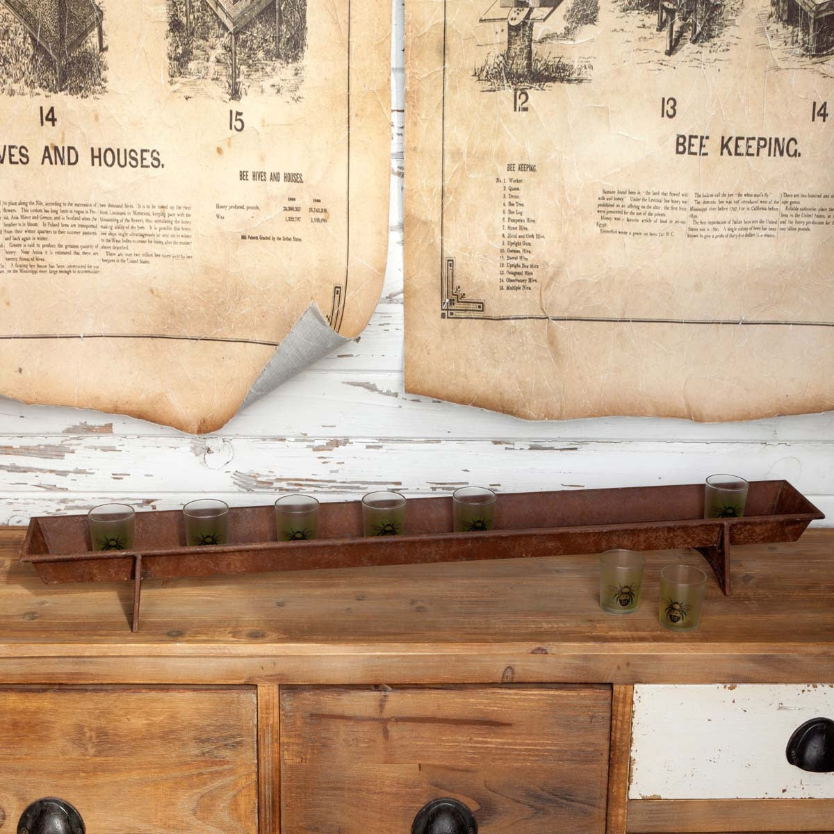 Chicken Feeder Centerpiece style shot 1