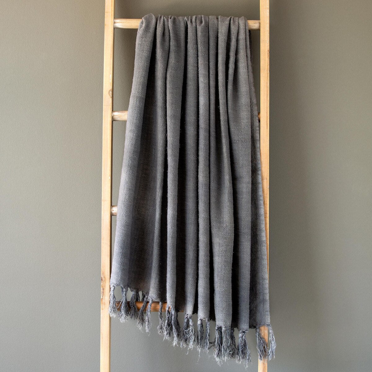 Washed Linen Throw, Grey style shot 1