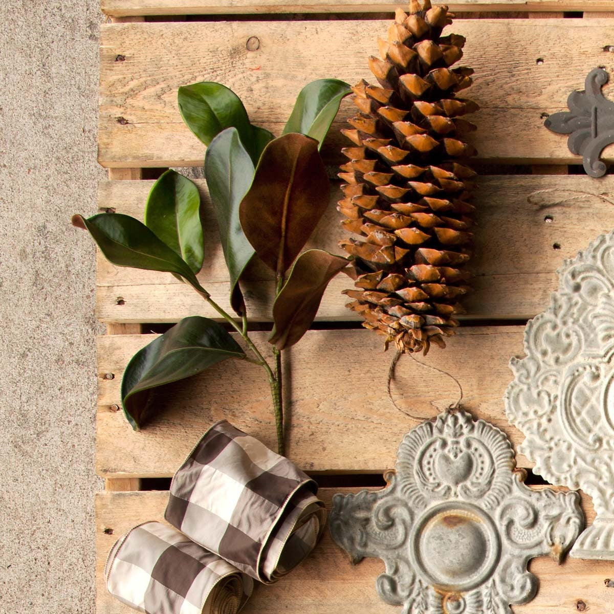 Plantation Magnolia Stem style shot 2