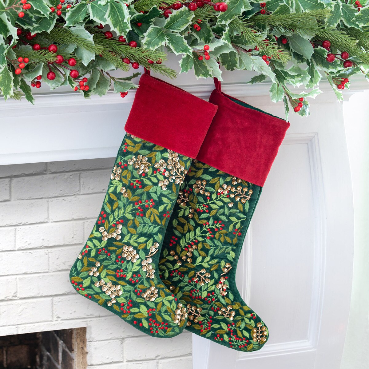 Chirstmas Wreath Velvet Stocking